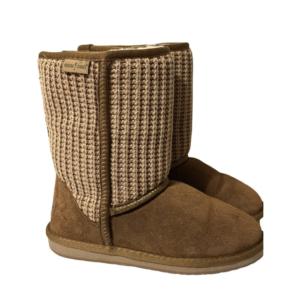 Women's‎ MINNETONKA Brown Sweater Boots Sz 7 Cozy Winter Warm